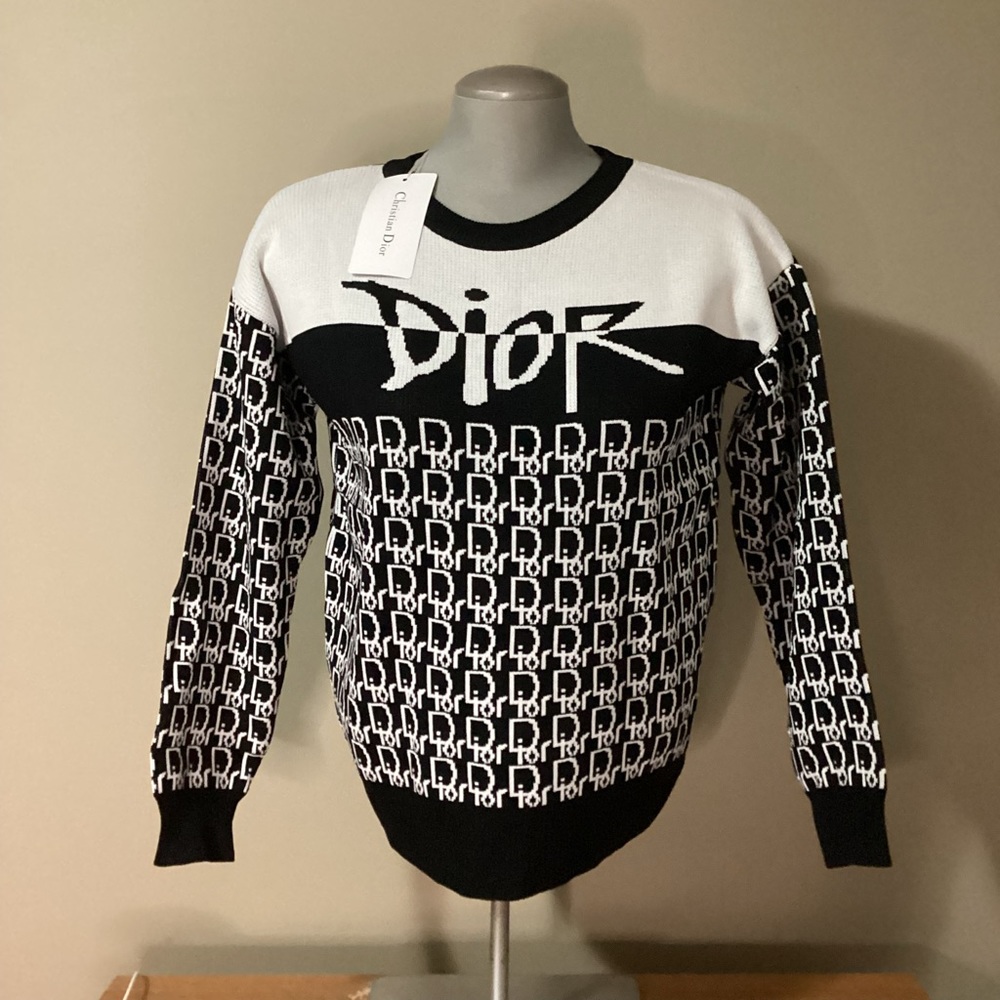 Sweatshirt 5